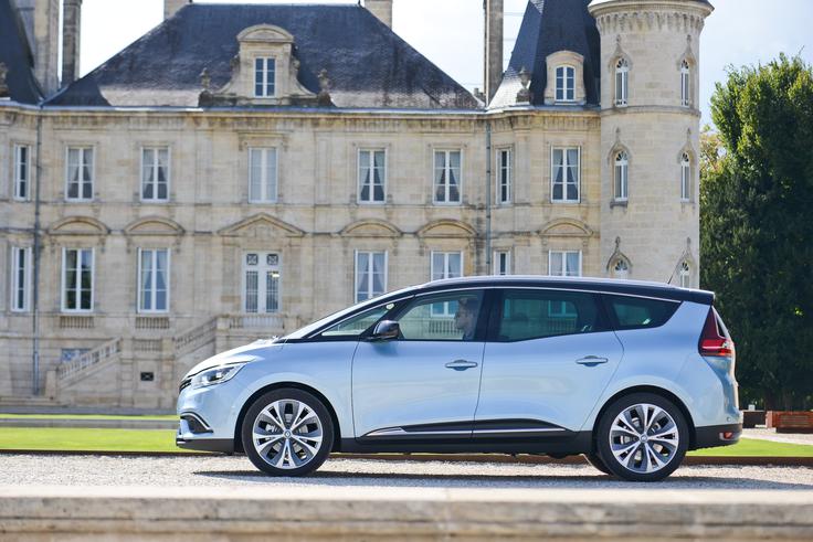 Renault scenic - prva vožnja nove generacije Renault scenic - prva vožnja nove generacije | Foto: Ciril Komotar