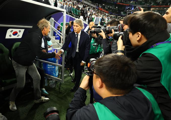 Jürgen Klinsmann je z Južno Korejo izločil Savdsko Arabijo, ki jo vodi Roberto Mancini. | Foto: Reuters