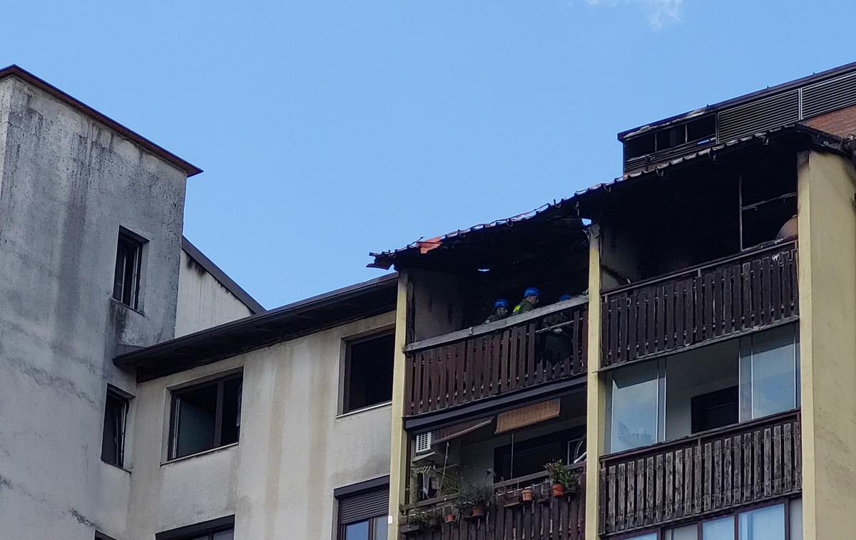 Požar v Novih Jaršah | Zagorelo je v enem od stanovanj v zgornjem nadstropju objekta.  | Foto Bralec