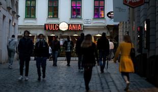 Avstrijci pred spremembami z najslabšimi podatki po aprilu
