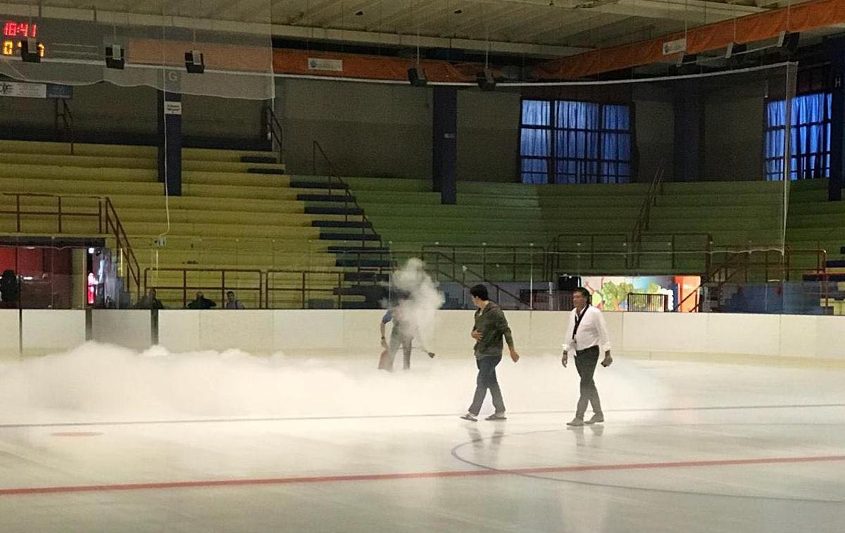 led | Tekma v Milanu je bila zaradi neustrezne priprave ledu odpovedana in prestavljena. Jo bodo registrirali v korist Feldkircha? | Foto Facebook