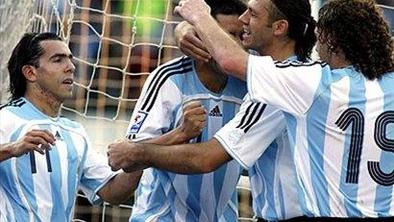 Riquelme dvakrat v polno za Argentino