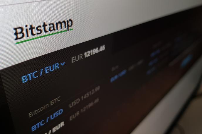 Bitstamp | Začetna spletna stran borze s kriptovalutami Bitstamp. Tale fotografija je sicer nastala v začetku tega leta, ko so bile cene kriptovalut še vedno blizu rekordnih.  | Foto Matic Tomšič