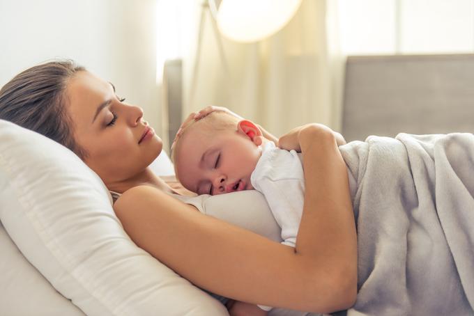 dojenje, dojenček, novorojenček | Foto: Shutterstock
