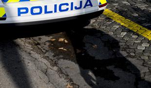 Varnostnikoma iz odklenjenega vozila ukradli milijon evrov