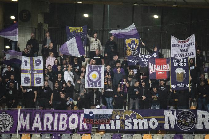 Navijači Maribora danes ne bodo spremljali najmočnejše zasedbe vijolic. | Foto: Blaž Weindorfer/Sportida