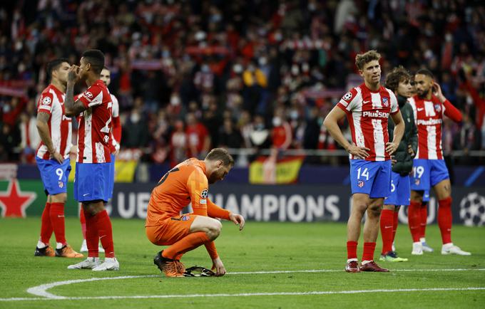Razočaranje nogometašev Atletica po izpadu iz Evrope. | Foto: Reuters
