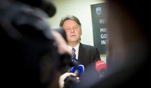 Državni sekretar Peter Vesenjak odstopil (video)