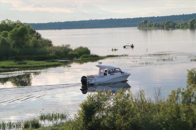 Letalska nesreča hokejistov Lokomotive se je zgodila v bližina mesta, kjer se reka Tumošna zliva v Volgo. | Foto: Robert Gorjanc