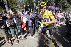 Kaos na Touru, Froome ostal brez kolesa, a obdržal rumeno majico