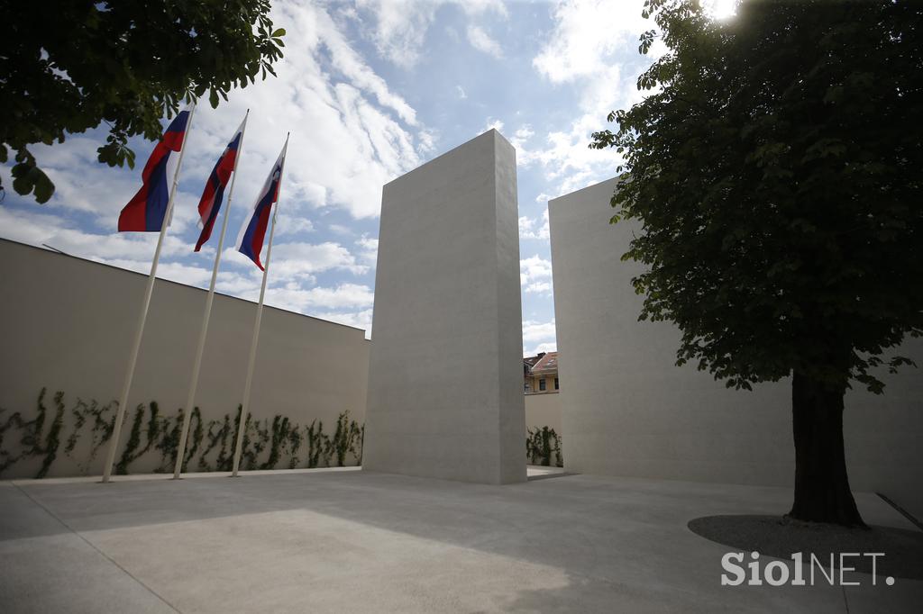 Spomenik žrtvam vojn in z vojnami povezanim žrtvam