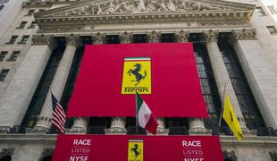 Newyorška borza v rdečem: Ferrarijev spektakularen prihod na Wall Street