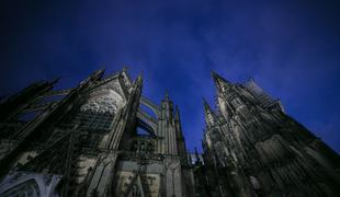 V Kölnu zaradi lažnega preplaha začasno zaprli katedralo