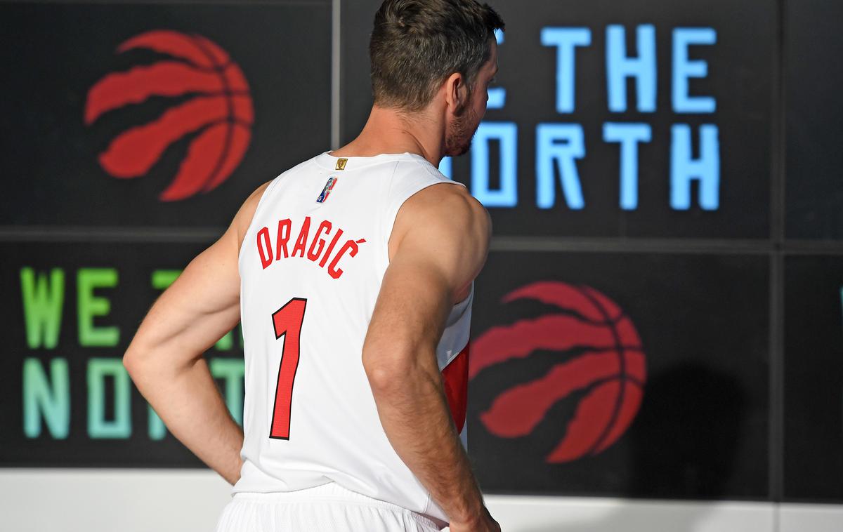 Goran Dragić | Goran Dragić za nedoločen čas zapušča Toronto Raptors. | Foto Reuters