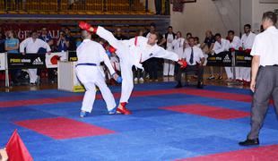 Glavna naslova ekipnih prvakov v karateju Ljubljani in Kranju