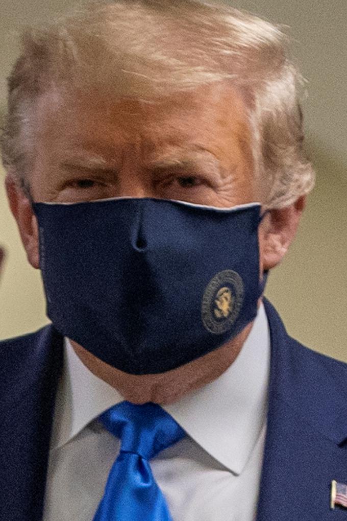 Trump maska | Foto: Reuters