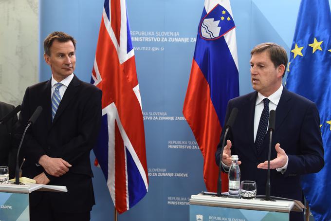 Britanski zunanji minister Jeremy Hunt in slovenski zunanji minister Miro Cerar | Foto: STA ,