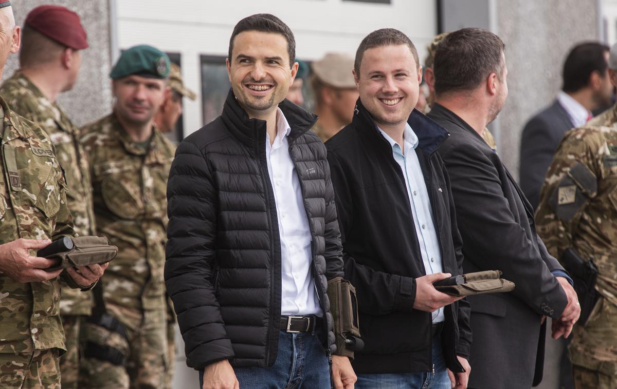 Žan Mahnič, Matej Tonin | Tonin je kot predsednik Knovsa izdal odredbo za nadzor na obveščevalno-varnostni službi ministrstva za obrambo, Mahnič pa je ta nadzor opravil.  | Foto STA