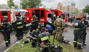 V požaru v stolpnici v Moskvi več mrtvih