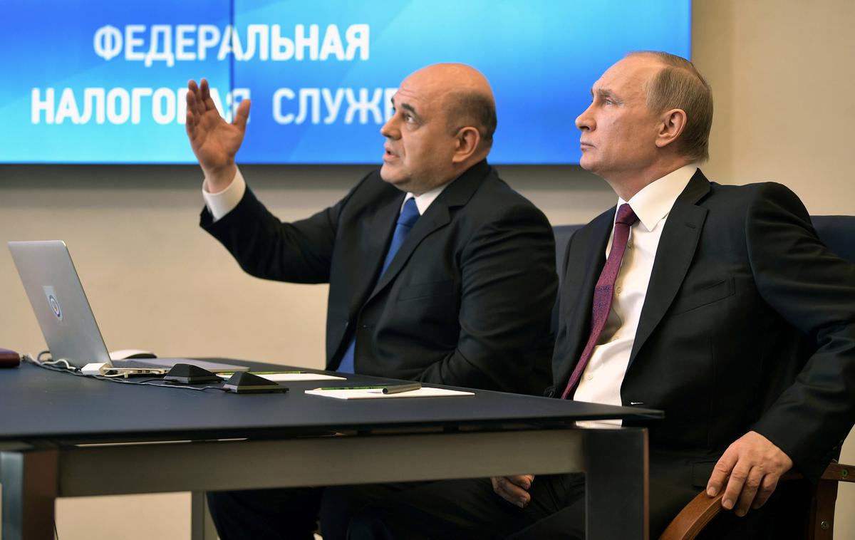Mihail Mišustin in Vladimir Putin | Ruski predsednik Vladimir Putin je za novega ruskega premierja predlagal Mihaila Mišustina (levo). | Foto Reuters