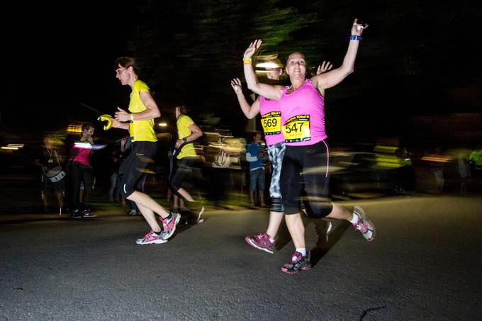 Priljubljena tekaška prireditev Nočna 10ka na Bledu letos praznuje deseto obletnico. Na sporedu bo jutri, teklo pa bo več kot 3.300 tekačev. | Foto: 