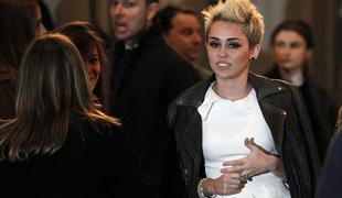 Miley oprostila zaročencu?