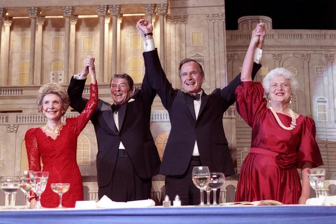 Leta 1988, ko je dotedanji predsednik Ronald Reagan podprl njegovo kandidaturo za predsednika. | Foto: Reuters