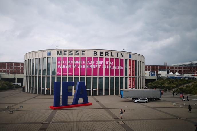 IFA Berlin | Pandemija ne dopušča velikega števila obiskovalcev, toda IFA bo morda letos edini svetovni dogodek s področja potrošniške elektronike (fotografija je z enega od prejšnjih dogodkov). | Foto Srdjan Cvjetović