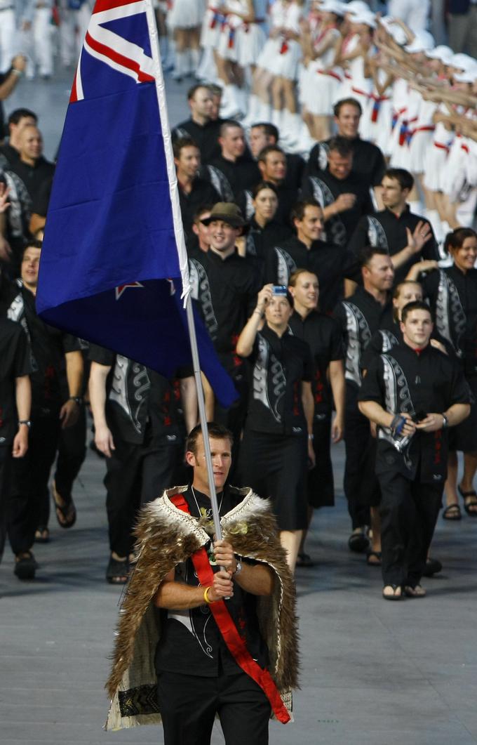 Na odprtju iger leta 2008 v Pekingu je nosil zastavo Nove Zelandije. | Foto: 