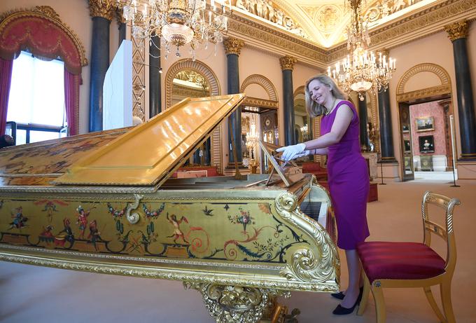 Buckinghamska palača je polna neprecenljivih umetnosti in kosov pohištva nekdanjih monarhov. | Foto: Reuters