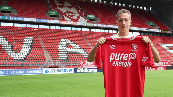 Avgusta 2016 se je preselil na Nizozemsko kot posojen nogometaš Domžal, v začetku letošnjega leta pa je Twente sklenil z njim dveletno pogodbo. | Foto: Twitter - Voranc