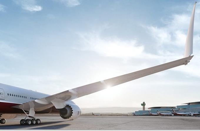 Z zložljivimi konci kril bo 777X lahko parkiran v vseh hangarjih standardnih velikosti. | Foto: Boeing