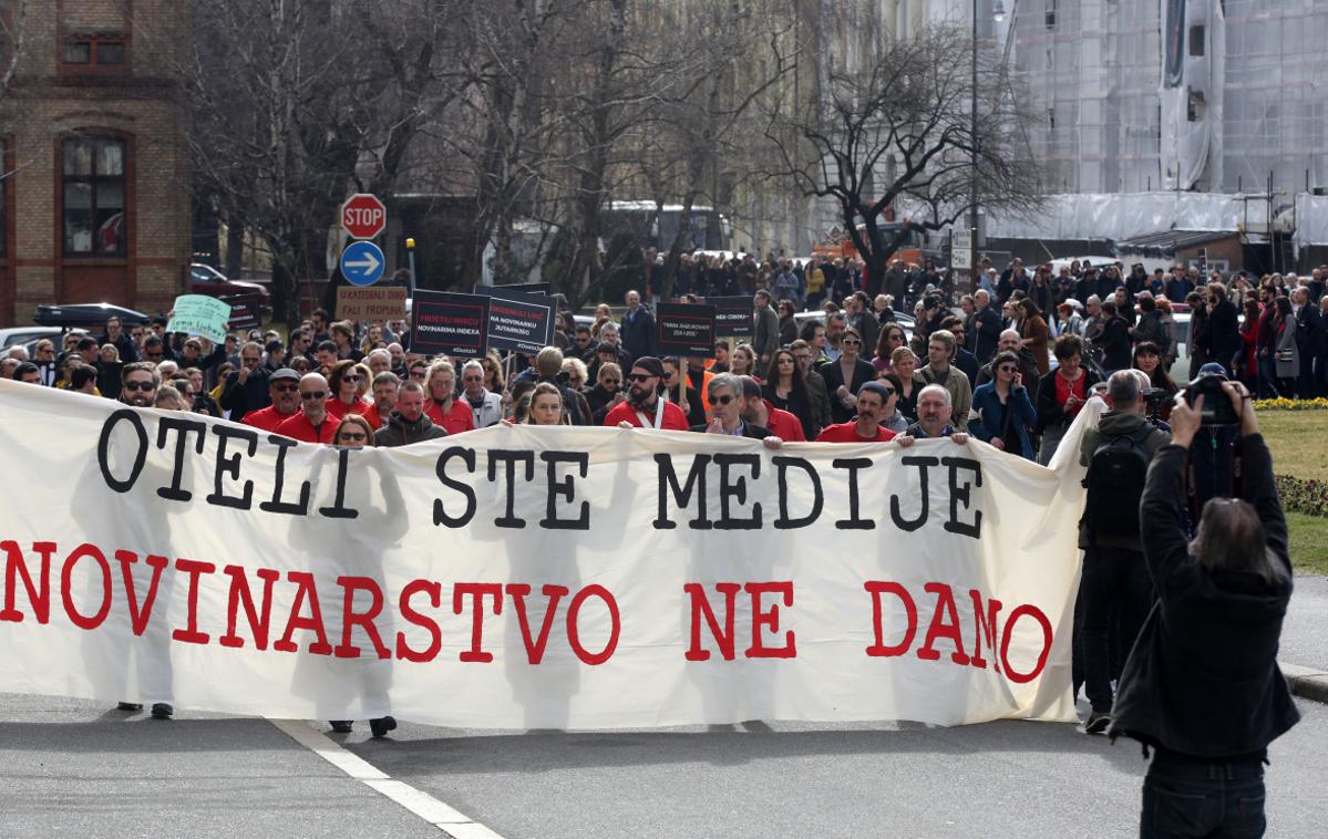 Zagreb, protest, mediji, novinarji | "Medije ste ugrabili, novinarstva pa ne damo" je bil slogan protesta novinarjev v Zagrebu. | Foto STA