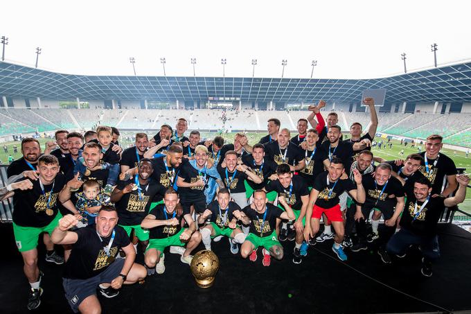 Zeleno-beli iz Ljubljane so v sezoni 2022/23 osvojili dvojno slovensko krono. | Foto: Matic Klanšek Velej/Sportida
