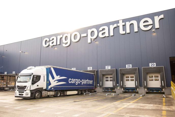 Cargo-partner | Cargo-partner je prisoten tudi v Sloveniji. Decembra 2022 je na Brniku odprl nove skladiščne prostore, s katerimi je skupne zmogljivosti logističnega kompleksa povečal s 25 tisoč na 39.100 kvadratnih metrov površine. | Foto Katja Kodba/STA