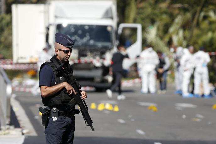 Francija policist | Foto Reuters