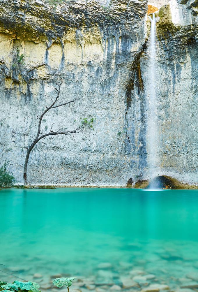Slikoviti supotski slap. Obiščite kraške slapove, ko je še dovolj vode.  | Foto: Thinkstock