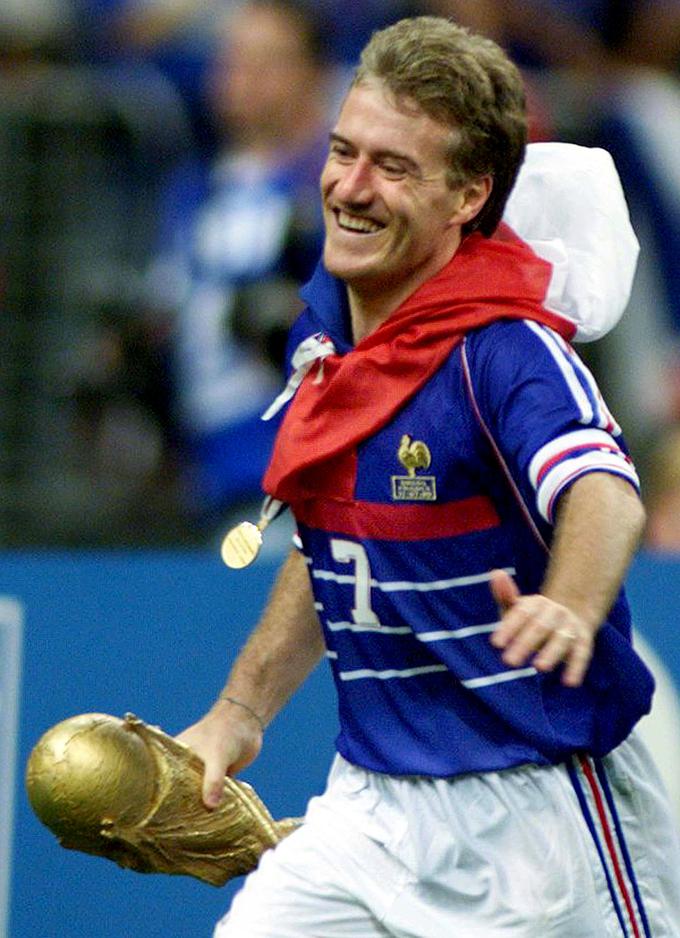 Didier Deschamps je ponosen na naslov pred 20 leti, a meni, da takratni veseli trenutki nimajo nikakršne povezave z mladimi fanti, ki jih vodi zdaj. | Foto: Reuters