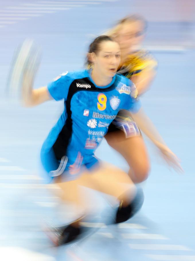 Nina Jeriček je spet pokazala, koliko pomeni Krimu kot vodja na igrišču. | Foto: Morgan Kristan / Sportida