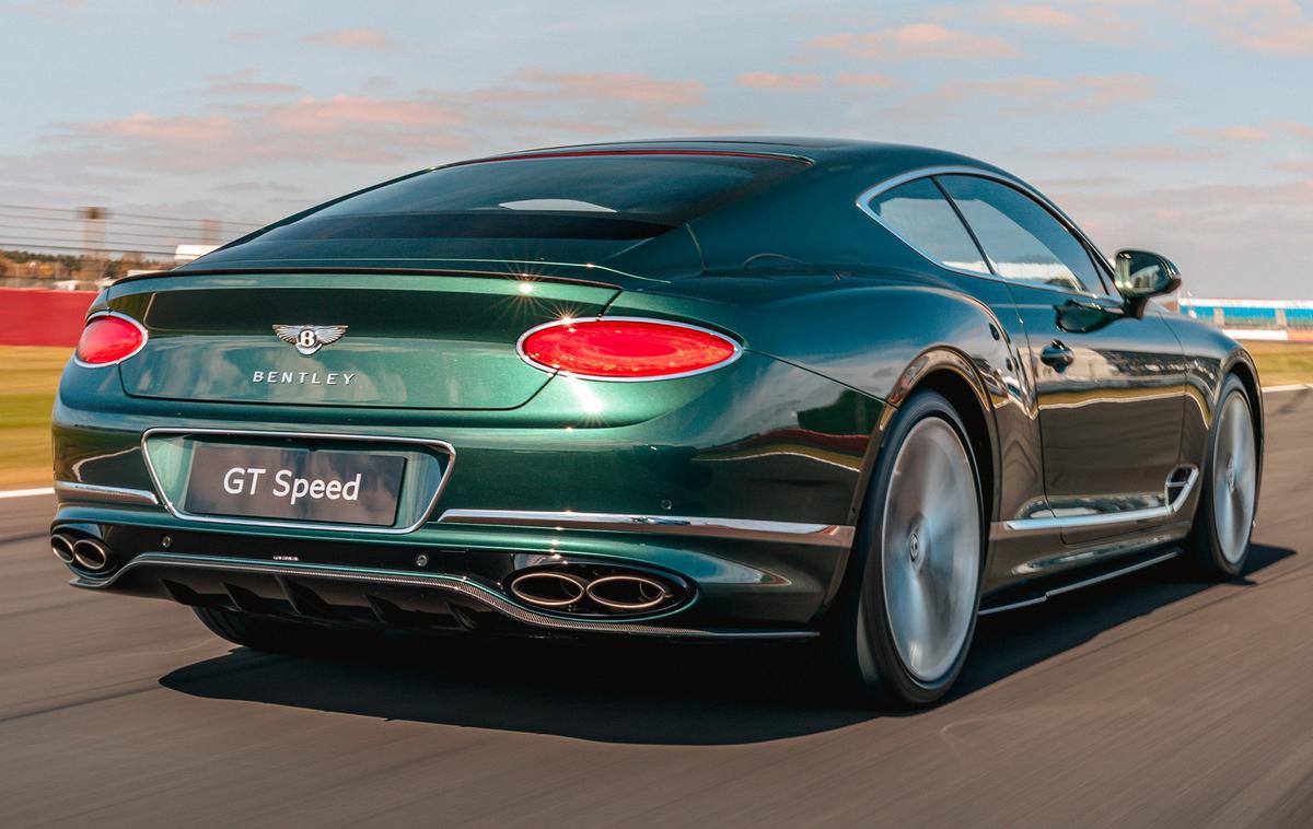 Bentley Akrapovič | Bentley continental GT ima šestlitrski dvanajstvaljni motor, ki zmore 650 "konjev" in največjo hitrost kar 335 kilometrov na uro. | Foto Bentley