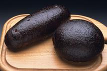 Kruh s sipinim črnilom