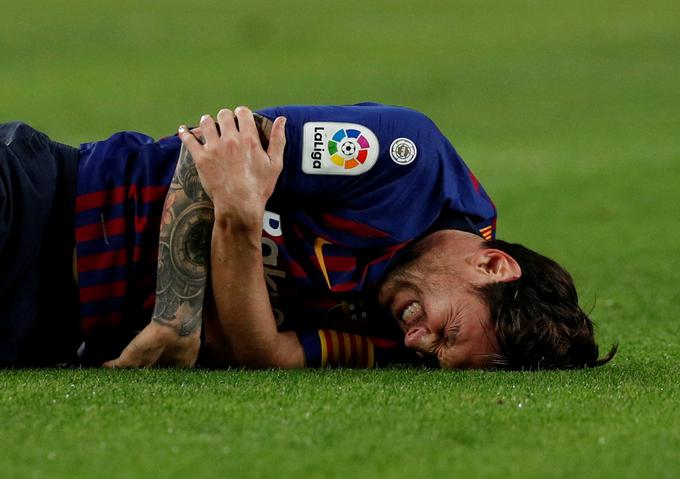 Barcelona je na derbiju s Sevillo dobila tri točke, a izgubila Lionela Messija. | Foto: Reuters