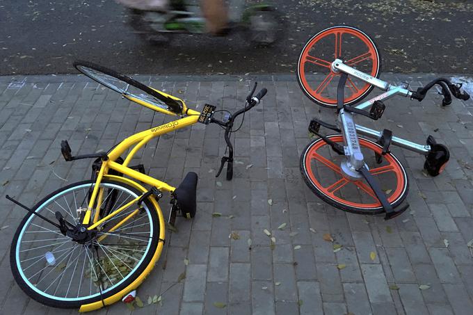 Po izposoji kolesa tega pustite, kjer želite in ne v za to vnaprej določenih mestih. | Foto: Reuters