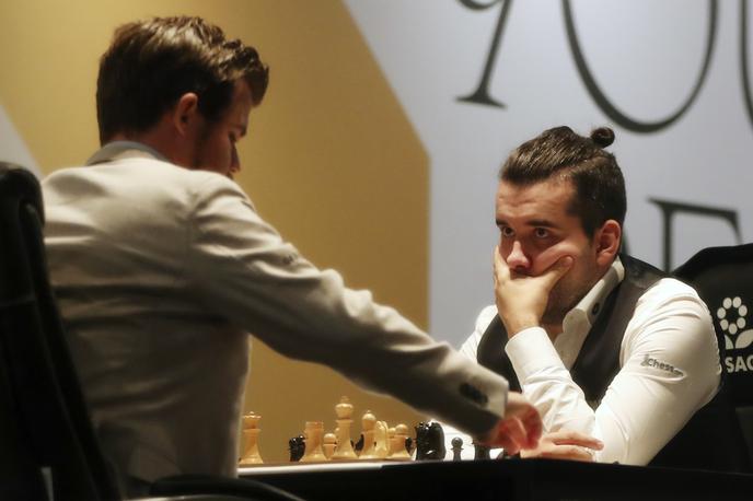 Magnus Carlsen vs Jan Nepomnjaščij | Še tretji remi v boju za naslov svetovnega prvaka v šahu. | Foto Guliverimage