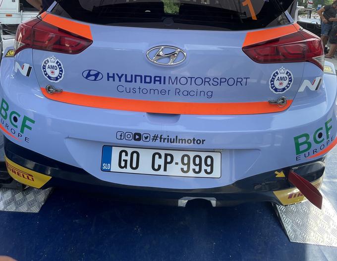 Slovenska registrska oznaka na Turkovem dirkalniku | Foto: Gregor Pavšič