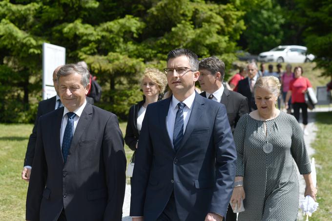 Poleg predsednika vlade Marjana Šarca se je slovesnosti udeležil tudi obrambni minister Karl Erjavec. | Foto: STA ,