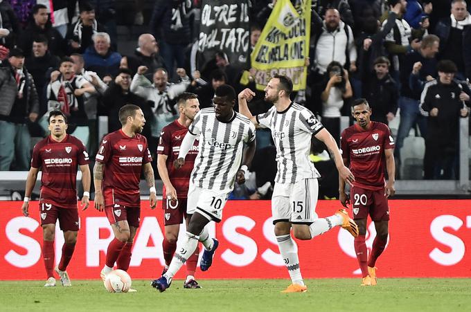 Juventus je proti Sevilli izenačil v izdihljajih srečanja v režiji podajalca Paula Pogbaja in strelca Federica Gattija. | Foto: Reuters