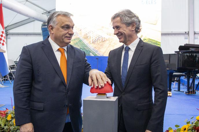 Viktor Orban, Robert Golob | Viktor Orban in Robert Golob sta na slovesnosti pritisnila simboličen velik rdeč gumb. | Foto Vlada RS