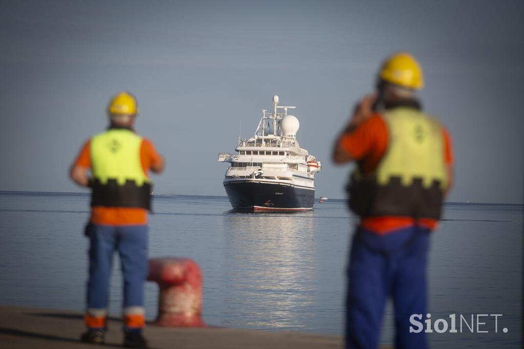 Prihod potniške ladje Sea Dream II v pristanišče Koper.