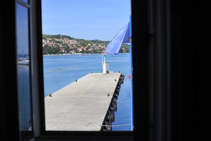 Tudi tisti Slovenci, ki so potrdilo za vodenje čolna dobili na primer na Hrvaškem, bodo morali to zagovarjati pred slovensko upravo za pomorstvo. | Foto: Gregor Pavšič